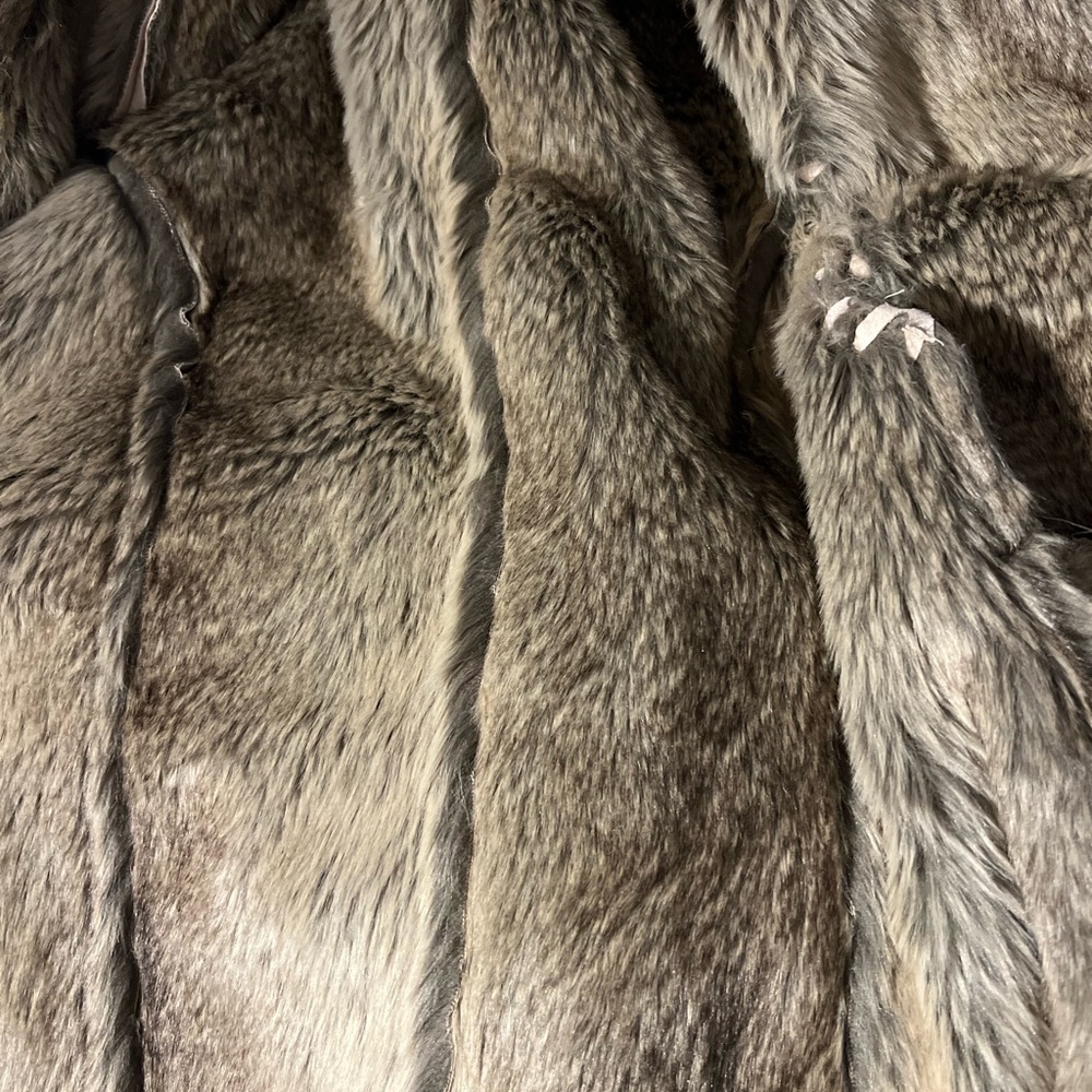Skully Cream Tan Faux Shearling Vest with Fur Collar M - Picture 8 of 8